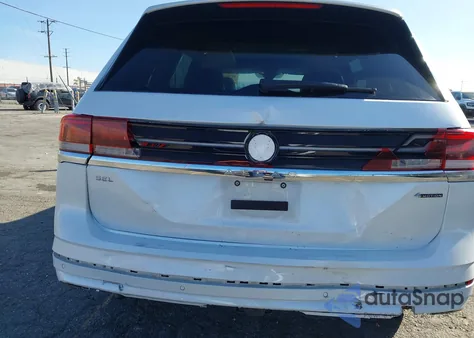 2024 Volkswagen Atlas 2.0T Sel Premium R-Line z USA, uszkodzony, nr VIN 1V2FR2CAXRC531880